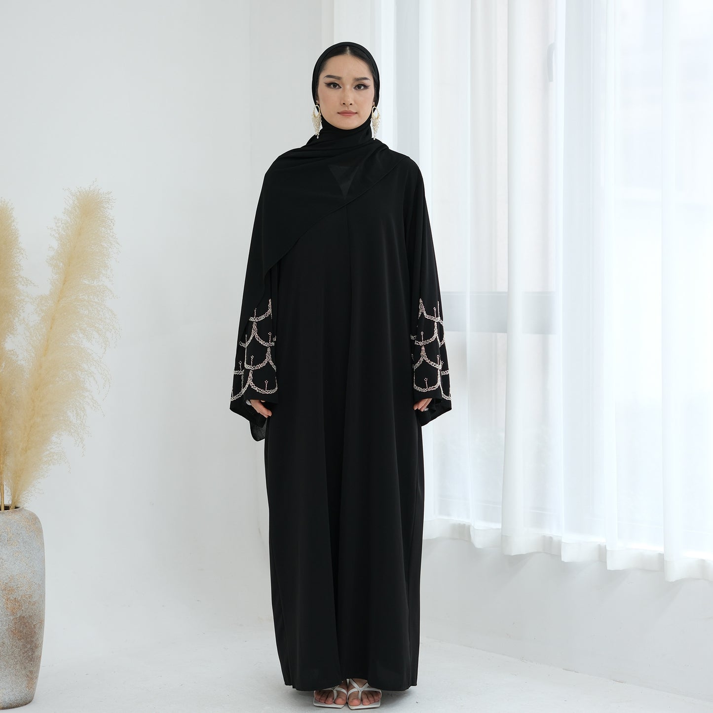 2026 Middle Eastern Solid Color Hand-Beaded Open Abaya Cardigan with Pockets – Modest Fashion