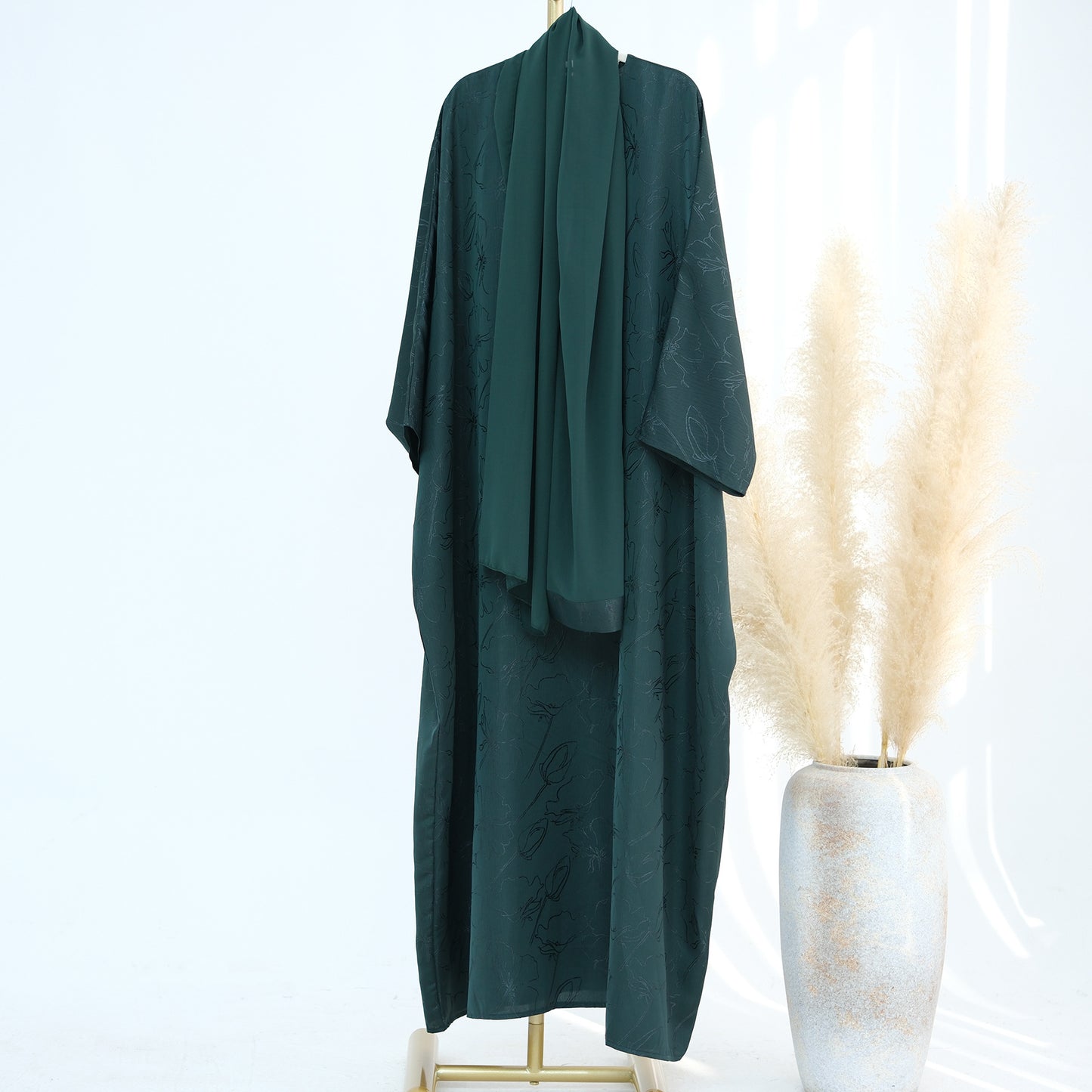 2025 Loriya Dubai Turkish Jacquard Maxi Dress for Muslim Women – Modest Middle Eastern Fashion